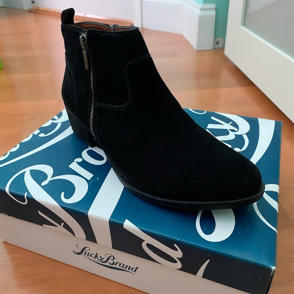 9 1/2 Black Suede Boots